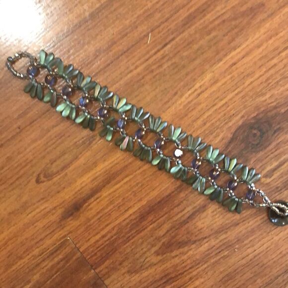 Gorgeous handmade glass bead bracelet. - Picture 4 of 8